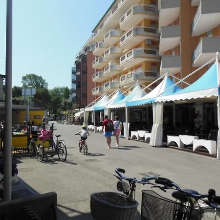 بيت للعطل Holiday Di Caorle 24762 *